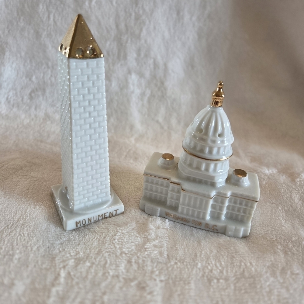 Decorative Salt & Pepper Shakers Of The White House And Washington Monument DC - Picture 1 of 14